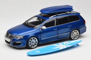 Volkswagen Passat B6 R36 Variant Blau NZG 1:18 KF044 Druckguss