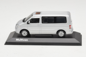 Volkswagen T5 Bus Silber Minichamps 1:43 T5003 Druckguss