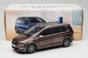 Volkswagen Touran 5T Braun Paudi Model 1:18 ZVE000003BRA Druckguss — Bild 8 von 8
