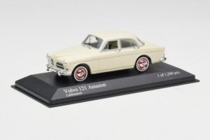 Volvo 121 Amazon Weiß Minichamps 1:43 430171040 Druckguss — Bild 2 von 4