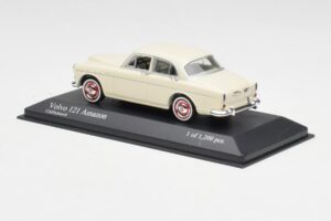 Volvo 121 Amazon Weiß Minichamps 1:43 430171040 Druckguss — Bild 3 von 4