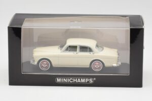 Volvo 121 Amazon Weiß Minichamps 1:43 430171040 Druckguss — Bild 4 von 4