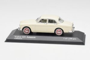 Volvo 121 Amazon Weiß Minichamps 1:43 430171040 Druckguss