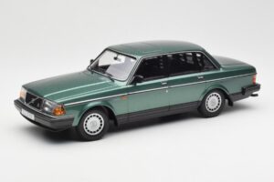 Volvo 240 GL Grün Metallic Minichamps 1:18 155171400 Druckguss