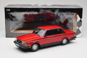 Volvo 240 GL Rot Minichamps 1:18 155171401 Druckguss — Bild 6 von 6