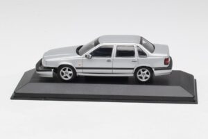 Volvo 850 Silber Minichamps 1:43 430171402 Druckguss