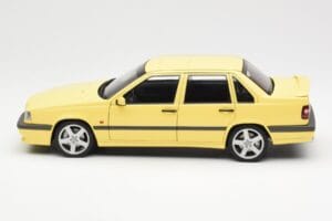 Volvo 850 T-5R Gelb AUTOart 1:18 79501 Druckguss — Bild 4 von 8