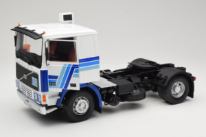 Volvo F12 Blau Weiß Road Kings 1:18 RK180033 Druckguss — Bild 2 von 8