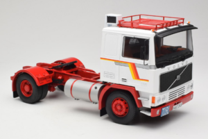 Volvo F12 Weiß Rot Road Kings 1:18 RK180031 Druckguss — Bild 6 von 8