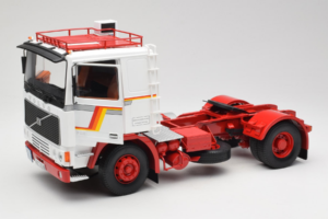 Volvo F12 Weiß Rot Road Kings 1:18 RK180031 Druckguss — Bild 2 von 8