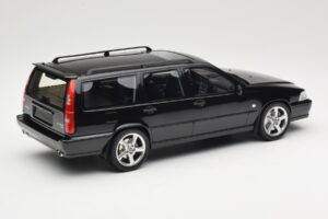 Volvo V70 R P80 Schwarz DNA 1:18 DNA000232 Druckguss — Bild 2 von 6