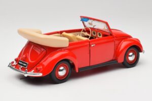 Volkswagen Cabriolet Ruby Rot Maisto 1:18 32826 Druckguss — Bild 3 von 8