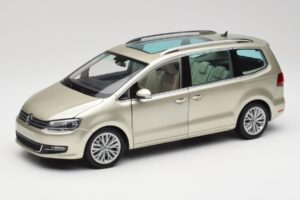 Volkswagen Sharan 7N Reflex Silber Metallic Minichamps 1:18 110051002 Druckguss
