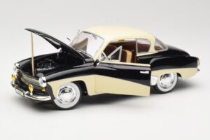Wartburg 311 Coupe Schwarz & Beige Revell 1:18 8419 Druckguss — Bild 2 von 8