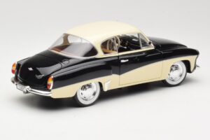 Wartburg 311 Coupe Schwarz & Beige Revell 1:18 8419 Druckguss — Bild 3 von 8