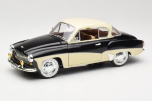 Wartburg 311 Coupe Schwarz & Beige Revell 1:18 8419 Druckguss