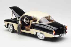 Wartburg 311 Coupe Schwarz & Beige Revell 1:18 8419 Druckguss — Bild 5 von 8