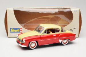 Wartburg 311 Coupe Rot & Beige Revell 1:18 8418 Druckguss — Bild 8 von 8