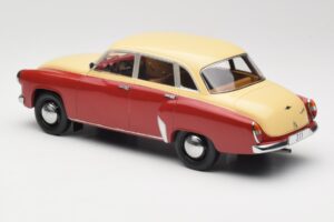 Wartburg 311 Dark Red Beige MCG 1:18 MCG18299 Druckguss — Bild 5 von 6