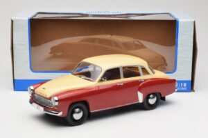 Wartburg 311 Dark Red Beige MCG 1:18 MCG18299 Druckguss — Bild 6 von 6