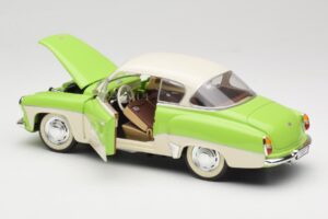 Wartburg 313 Pastellgrün über Beige Revell 1:18 9018 Druckguss — Bild 5 von 8