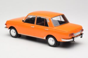 Wartburg 353 Orange MCG 1:18 MCG18061 Druckguss — Bild 5 von 6
