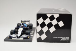 Williams Racing Mercedes FW43B #6 N. Latifi Belgian GP 2021 Minichamps 1:18 117211306 Druckguss — Bild 6 von 6